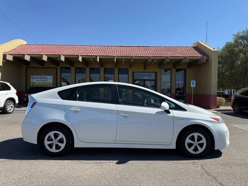 Used 2015 Toyota Prius Two FWD image 12