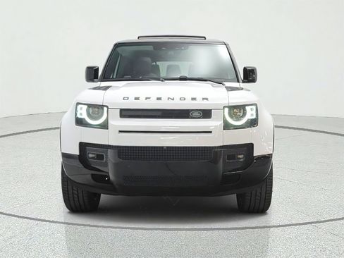 Used 2024 Land Rover Defender 130 X-Dynamic SE AWD/4WD image 2