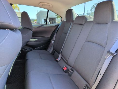 Used 2020 Toyota Corolla LE image 29