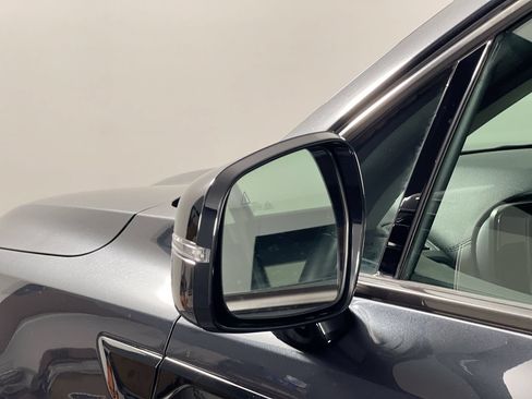 Used 2022 Kia Sorento EX w/ Panoramic Sunroof Package FWD image 11