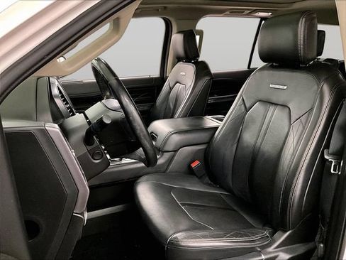 Used 2019 Ford Expedition Platinum AWD/4WD image 25