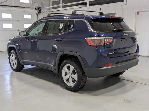 Used 2020 Jeep Compass Latitude w/ Cold Weather Group AWD/4WD image 10