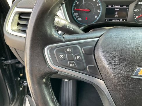 Used 2018 Chevrolet Equinox LT image 11