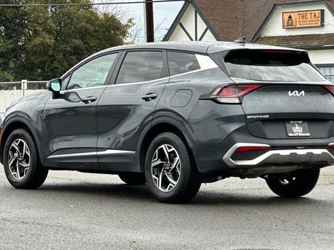 Used 2024 Kia Sportage LX image 6