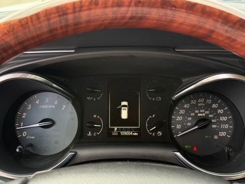 Used 2021 Toyota Sequoia Platinum RWD image 17