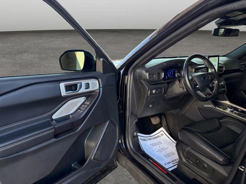 Used 2020 Ford Explorer ST w/ ST Street Pack image 11