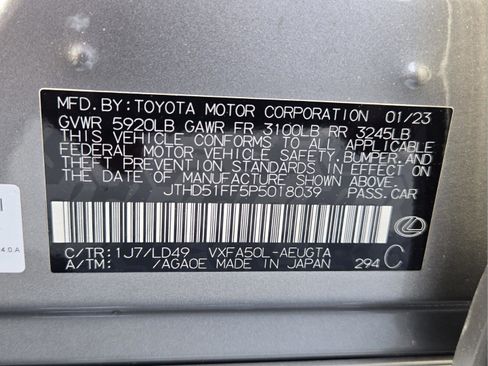 Certified 2023 Lexus LS 500 w/ Accessory Package (Z2) RWD image 28