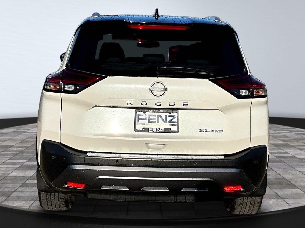 Used 2023 Nissan Rogue SL w/ SL Premium Package AWD/4WD image 6