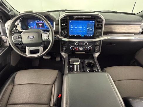 Used 2025 Ford F150 Lariat w/ FX4 Off-Road Package image 11