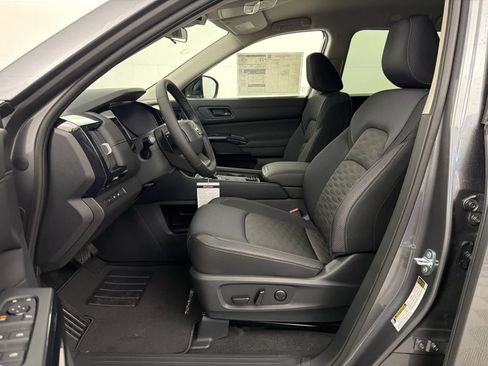 New 2026 Nissan Pathfinder SV image 14