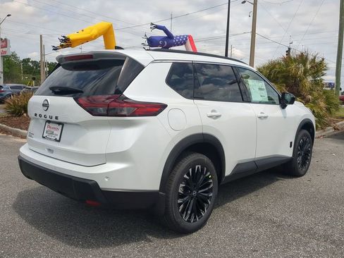 New 2026 Nissan Rogue SV FWD image 4