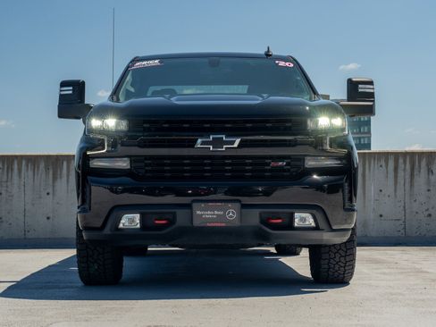 Used 2020 Chevrolet Silverado 1500 LT Trail Boss w/ Convenience Package AWD/4WD image 2