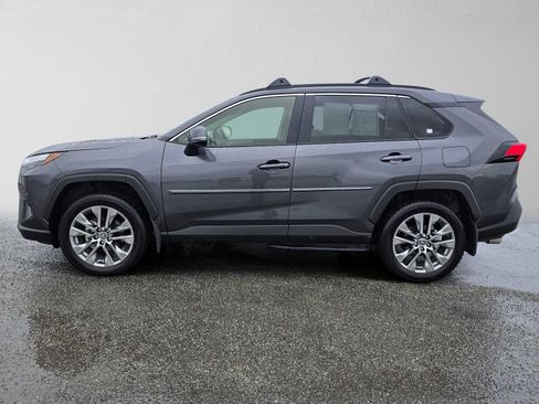 Used 2025 Toyota RAV4 XLE Premium w/ Weather Package AWD/4WD image 6