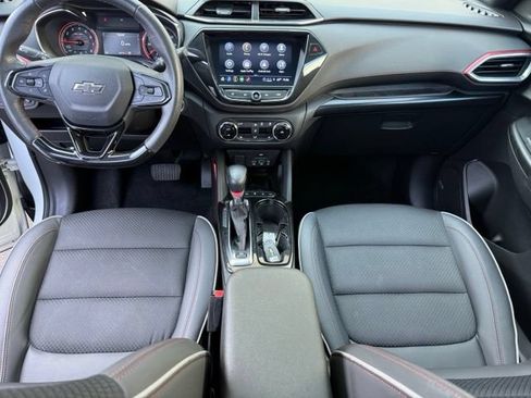 Used 2023 Chevrolet TrailBlazer RS w/ Sun and Liftgate Package AWD/4WD image 19
