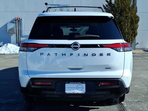 New 2026 Nissan Pathfinder SV image 5