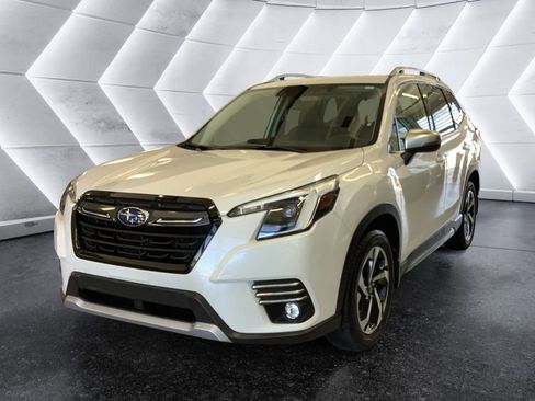Used 2022 Subaru Forester Touring AWD/4WD image 3