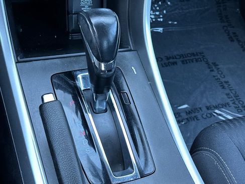 Used 2015 Honda Accord Sport image 21