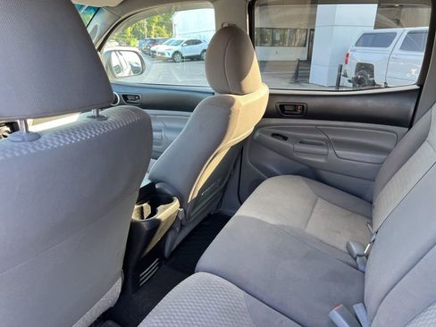 Used 2014 Toyota Tacoma PreRunner image 37