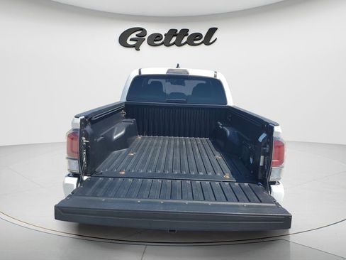 Used 2020 Toyota Tacoma TRD Sport image 9