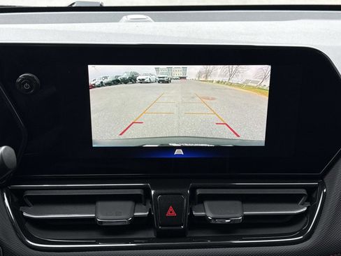 Used 2025 Chevrolet TrailBlazer RS w/ Driver Confidence Package image 4