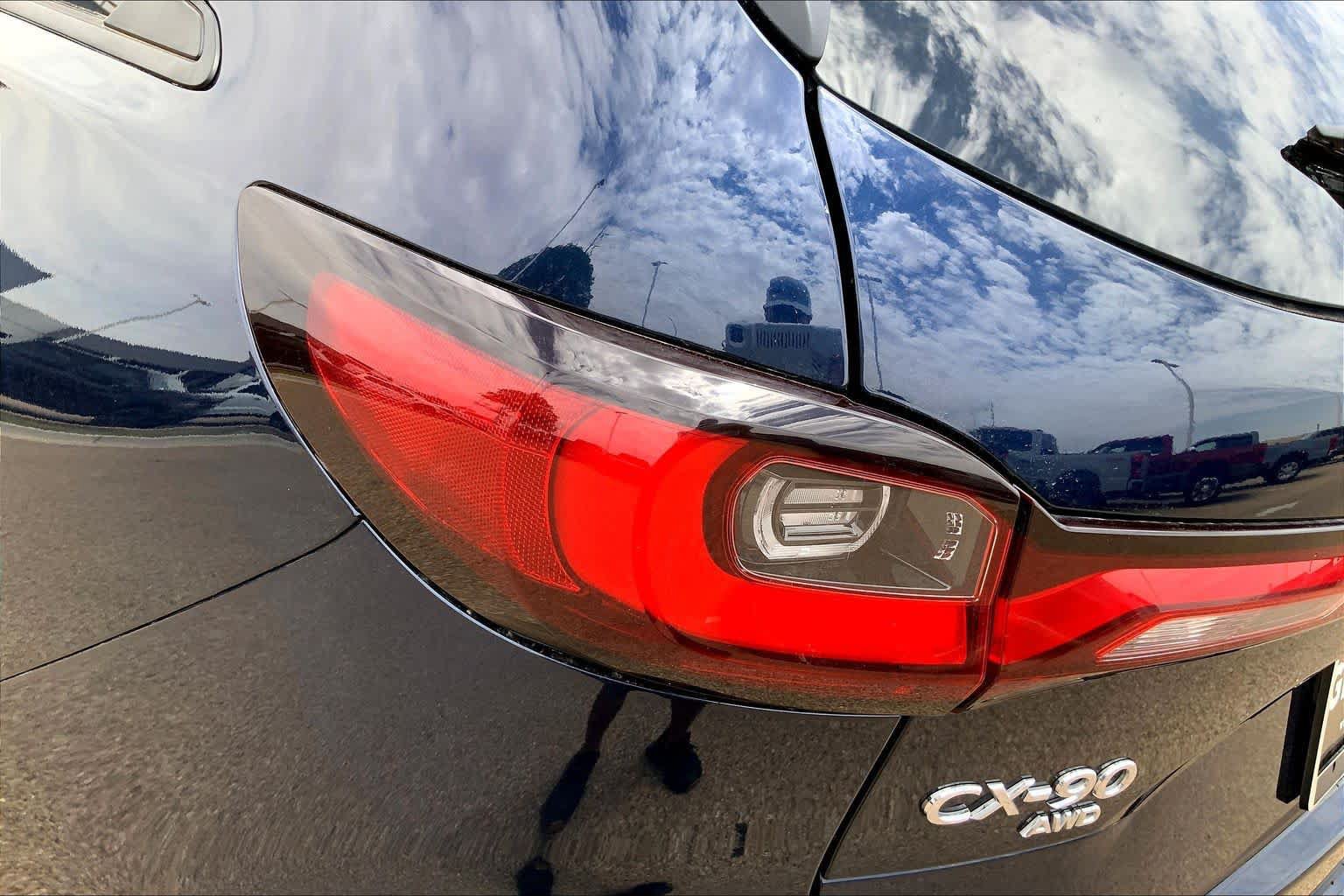 Used 2024 MAZDA CX-90 3.3 Turbo w/ Preferred Plus AWD/4WD image 32