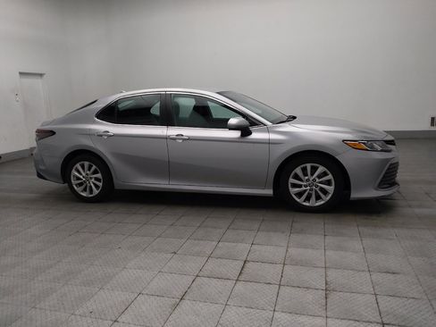 Used 2022 Toyota Camry LE FWD image 11