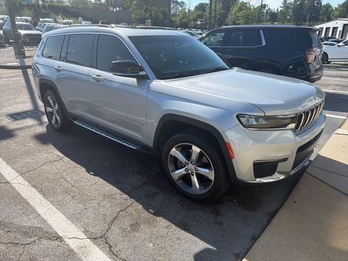 Used 2021 Jeep Grand Cherokee L Limited RWD image 6