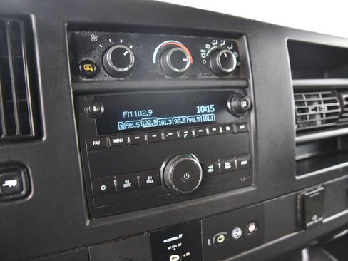 Used 2018 Chevrolet Express 3500 LT w/ LT Preferred Equipment Group image 21