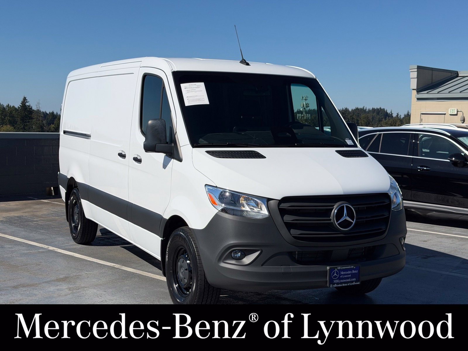Used 2025 Mercedes-Benz Sprinter 2500 image 4