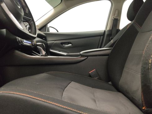 Used 2022 Nissan Sentra SR FWD image 17