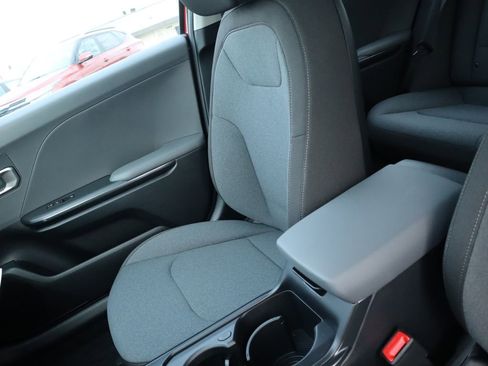 New 2025 Kia K4 LXS image 22