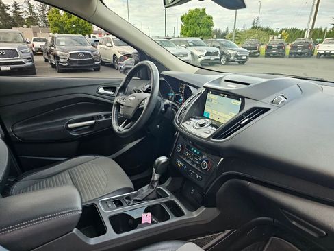 Used 2017 Ford Escape Titanium w/ Canadian Touring Package image 13