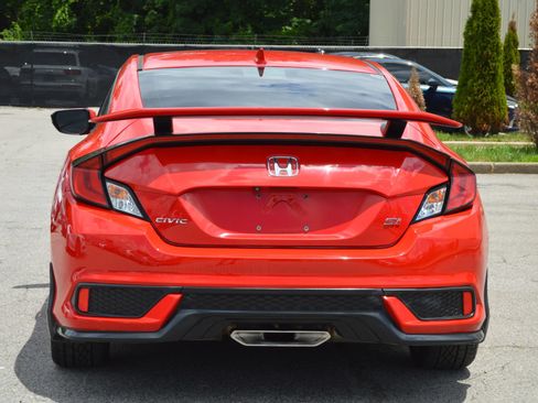Used 2018 Honda Civic Si image 5