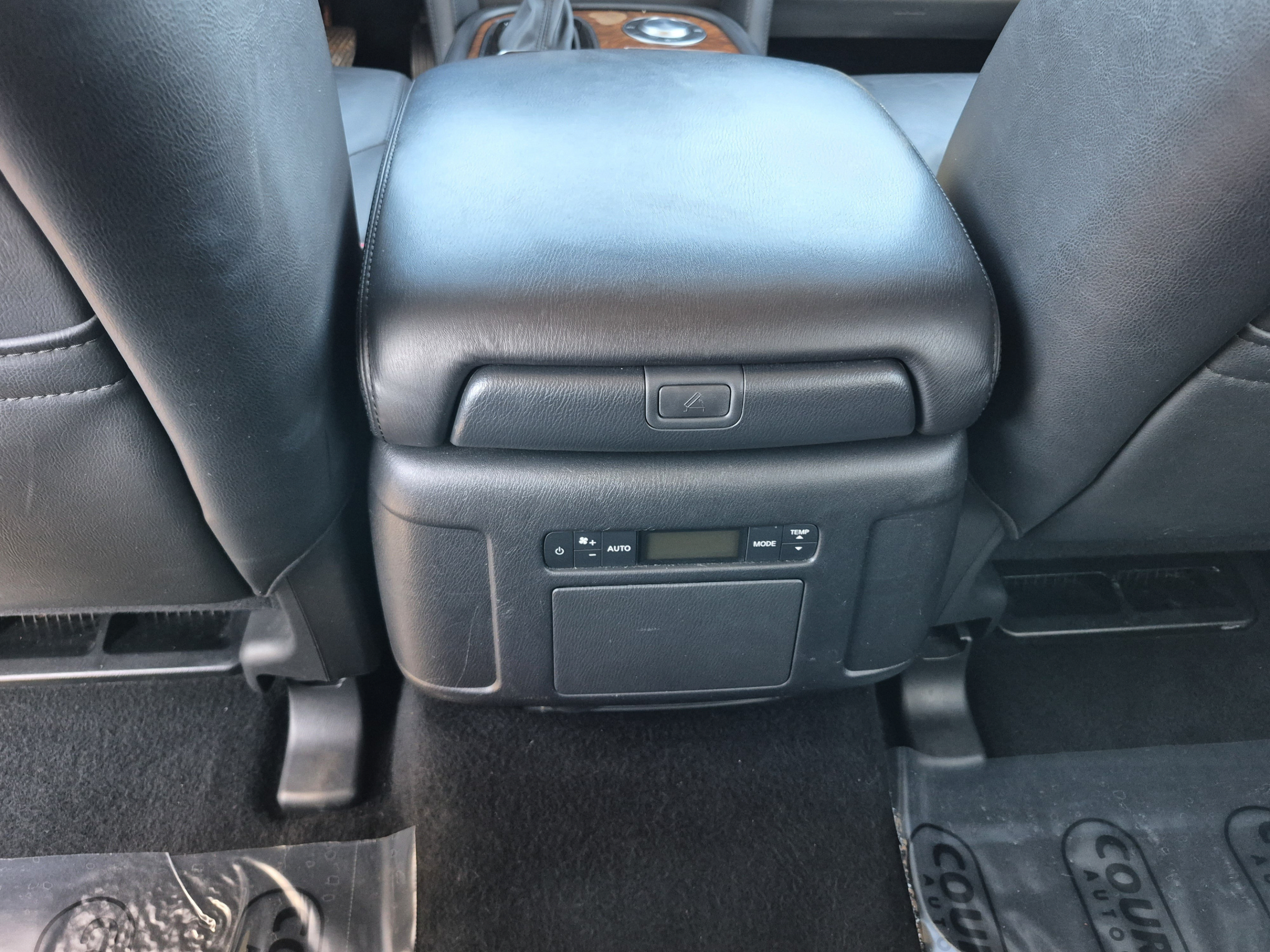 Certified 2024 Nissan Armada SL w/ Captain's Chairs Package RWD image 17