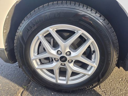 Used 2023 Ford Edge SEL image 21