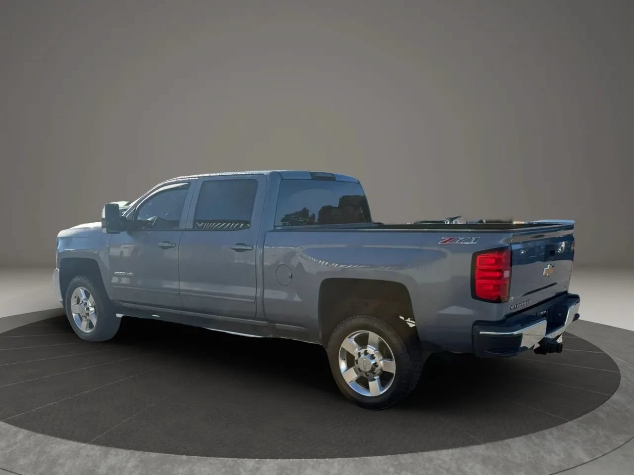 Used 2016 Chevrolet Silverado 2500 LT w/ LT Convenience Package AWD/4WD image 3