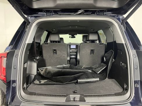 Used 2021 GMC Acadia AT4 w/ Preferred Package image 22