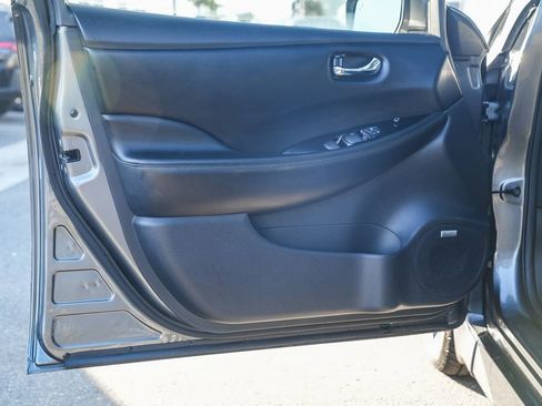 Used 2018 Nissan Leaf SL w/ SL Technology Package image 22