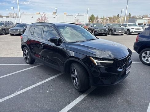 Used 2023 Volvo XC40 B5 Plus w/ Driver Assist Package image 4