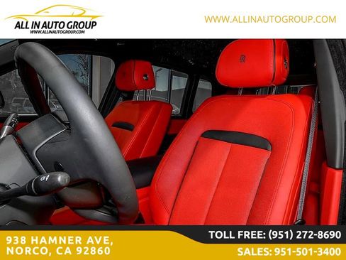 Used 2022 Rolls-Royce Cullinan w/ Dark Exterior Package image 19