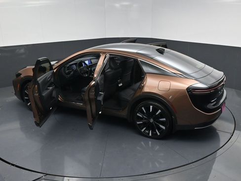 Used 2025 Toyota Crown Platinum image 20