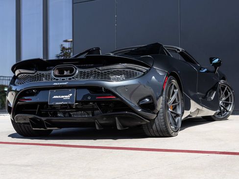 Used 2024 McLaren 750S Spider RWD image 10