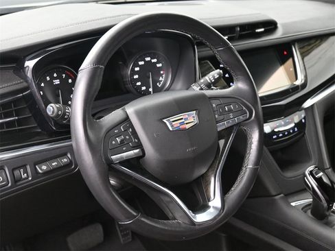 Certified 2023 Cadillac XT6 Premium Luxury w/ Technology Package image 10