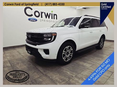 Used 2025 Ford Expedition Active AWD/4WD image 1