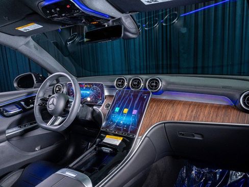 Certified 2025 Mercedes-Benz GLC 300 image 14