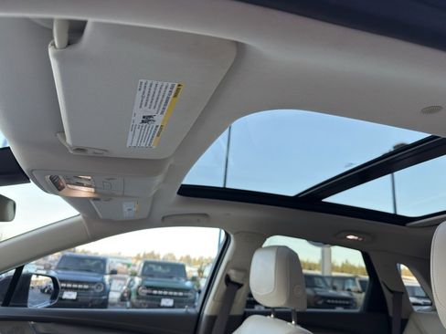 Used 2017 Cadillac XT5 Luxury w/ Driver Awareness Package image 24