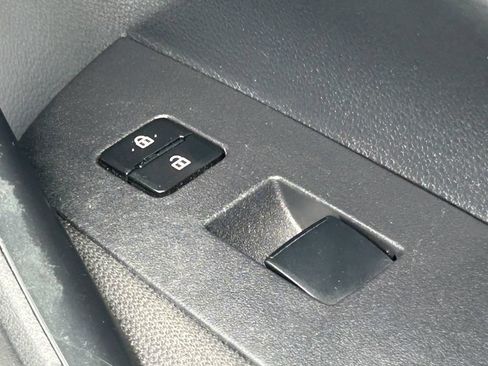 Used 2024 Toyota Corolla LE FWD image 30