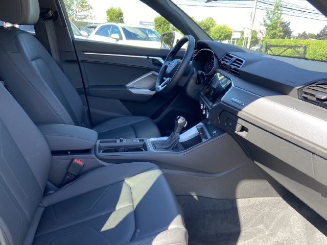 Used 2020 Audi Q3 2.0T Premium AWD/4WD image 27