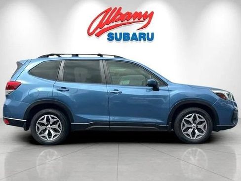 Used 2019 Subaru Forester Premium AWD/4WD image 7
