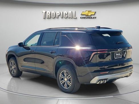 New 2026 Chevrolet Traverse LT image 2